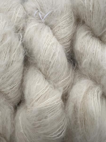 No 41 Färbeware zum selbstfärben - Rohgarn